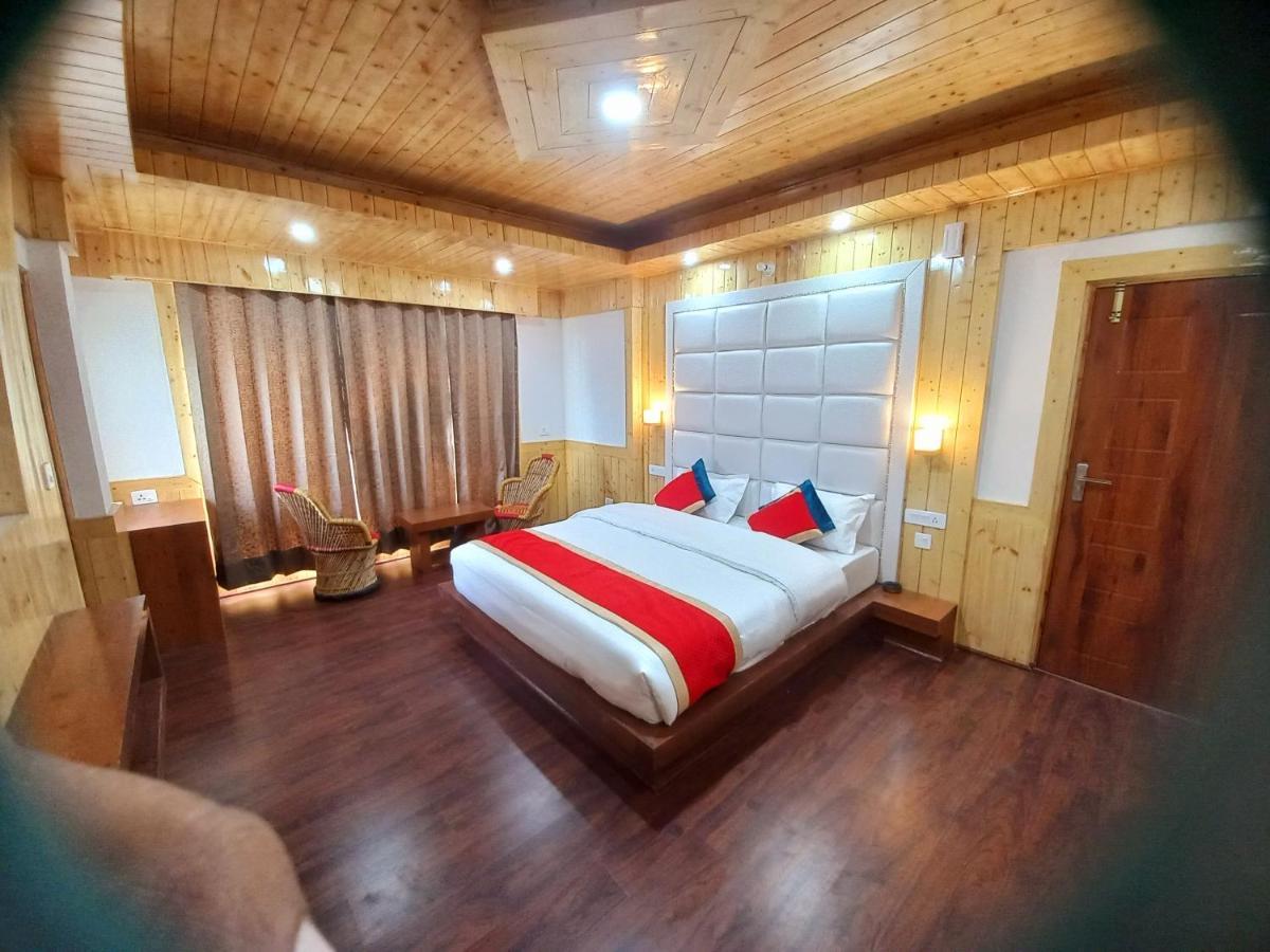 Humble Holiday Inn Kufri Simla מראה חיצוני תמונה