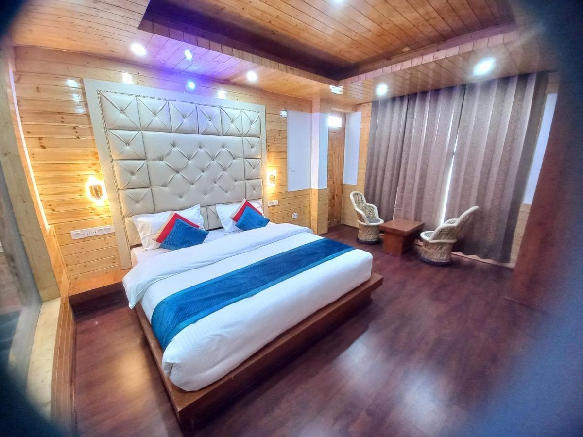 Humble Holiday Inn Kufri Simla מראה חיצוני תמונה