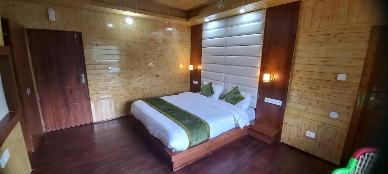 Humble Holiday Inn Kufri Simla מראה חיצוני תמונה