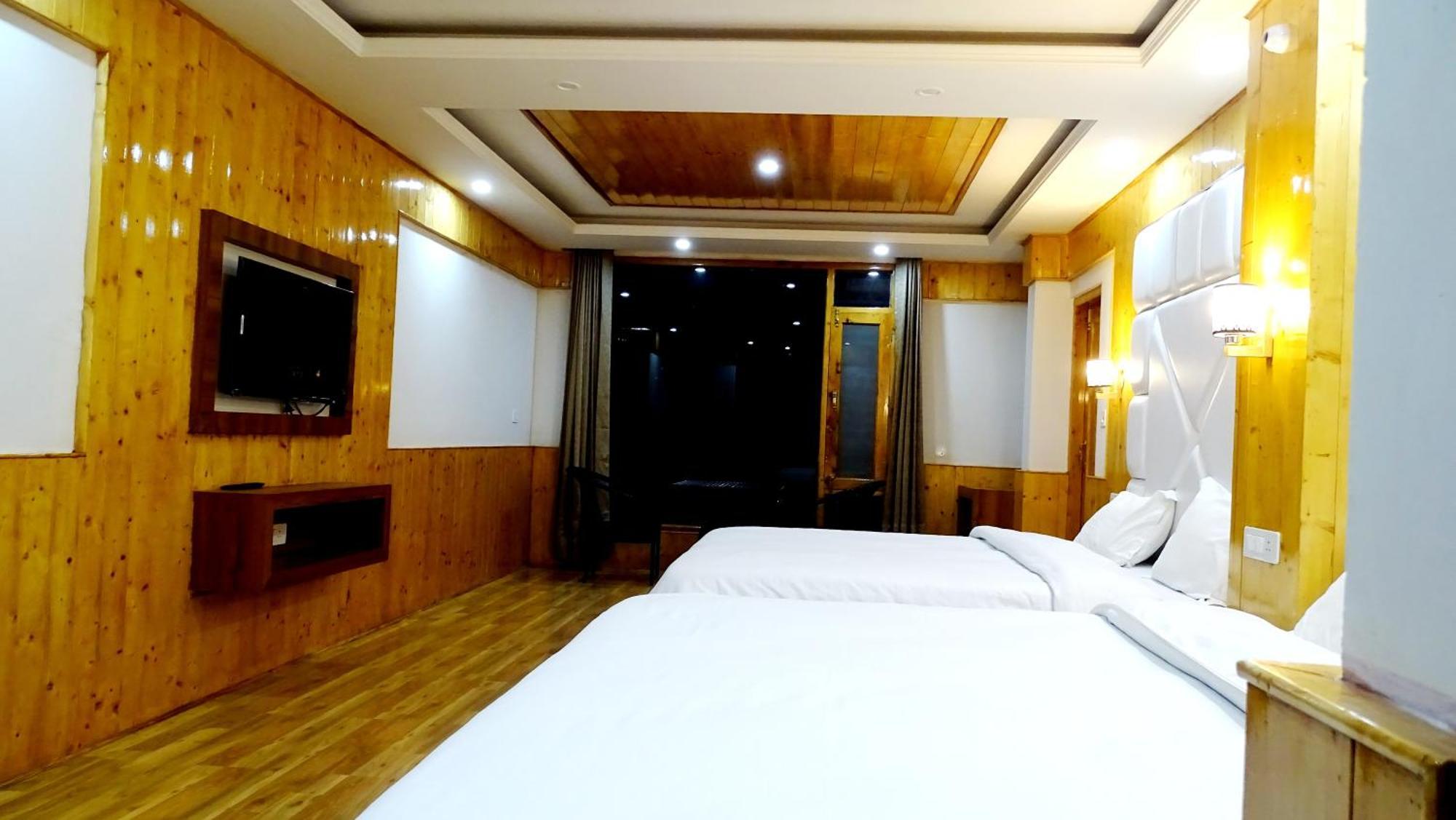 Humble Holiday Inn Kufri Simla מראה חיצוני תמונה
